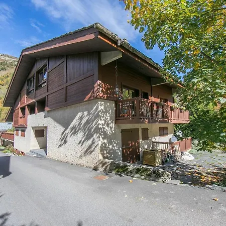 Le Grand-lemps Sleeps 6 Apartment *