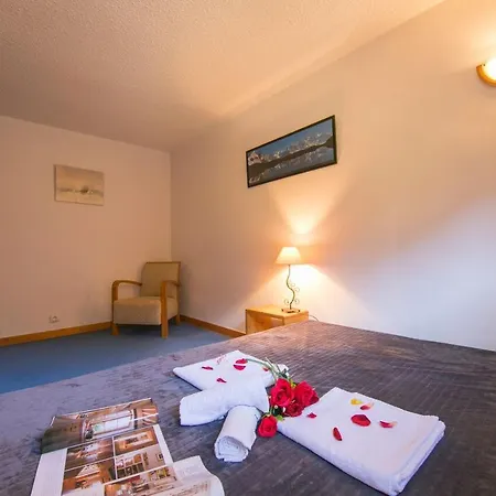 Le Grand-lemps Sleeps 6 *